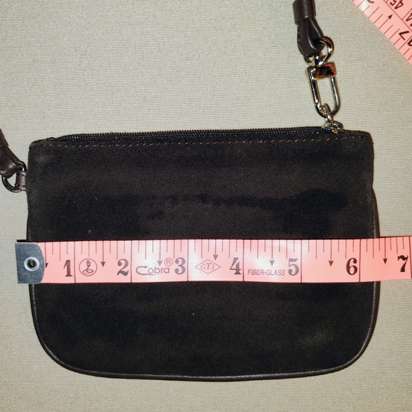 EXPRESS BROWN GENUINE SUEDE MINI ZIP POUCH BAG WRISTLET - Picture 3 of 5